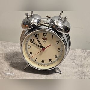 Classic Diamond Alarm Clock. Shanghai China Mechanical